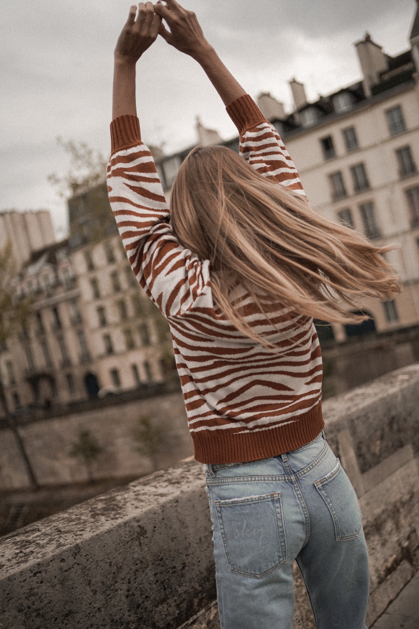 FEARLESS SWEATER