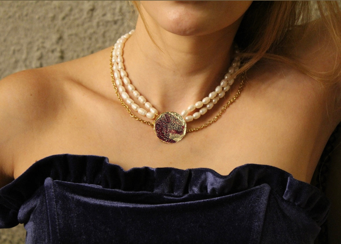 Wine Sagrado Choker