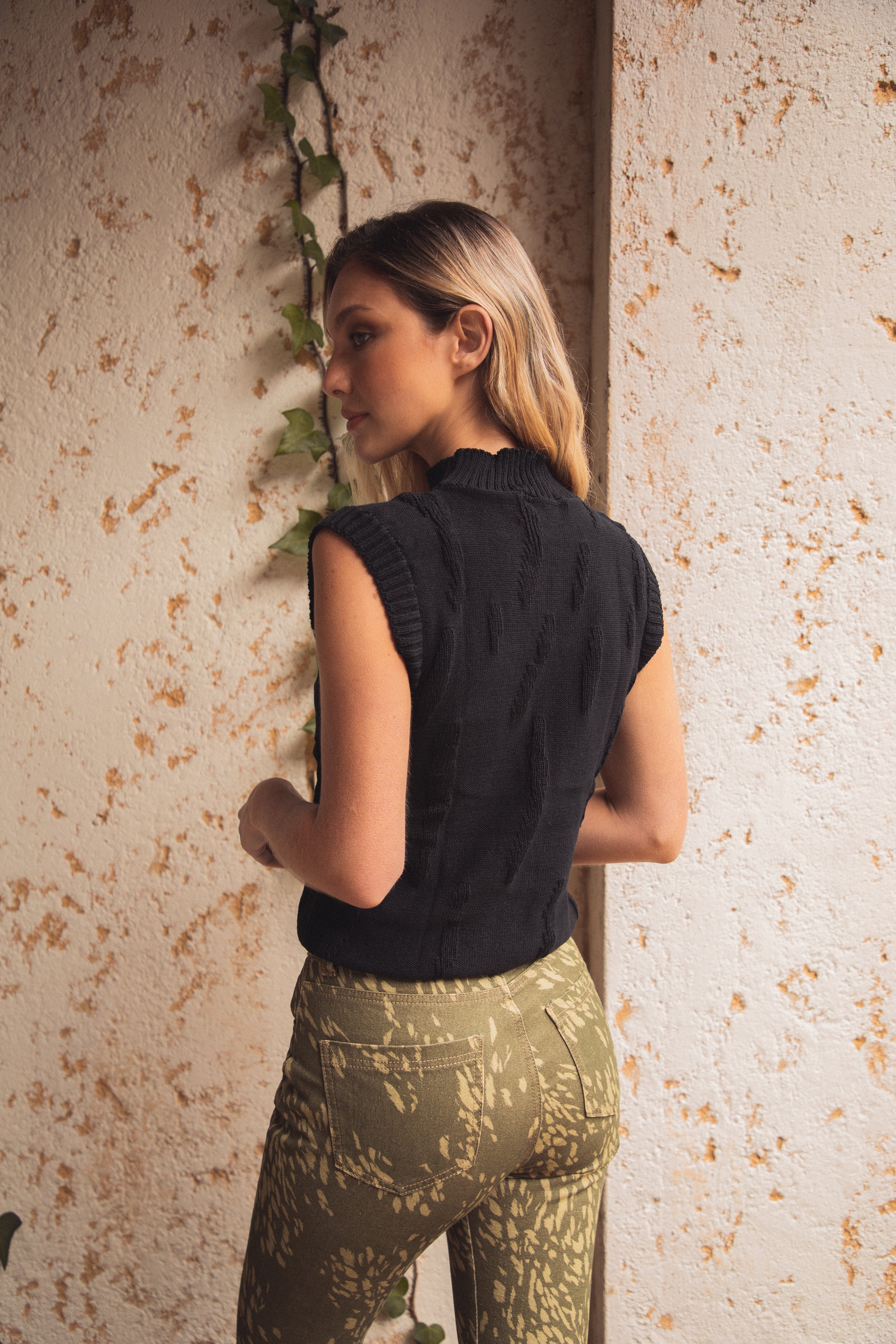 PANTHER VEST