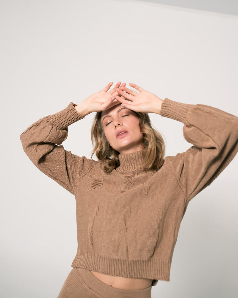 CAMEL SWEATER
