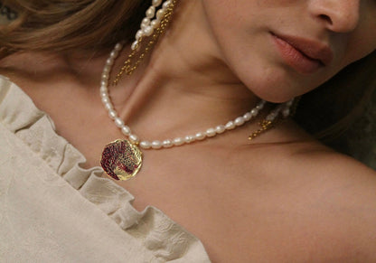 Wine Valiente Necklace